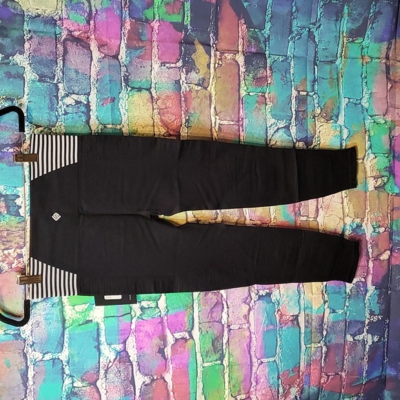 Active Legging - Picture 4 of 10